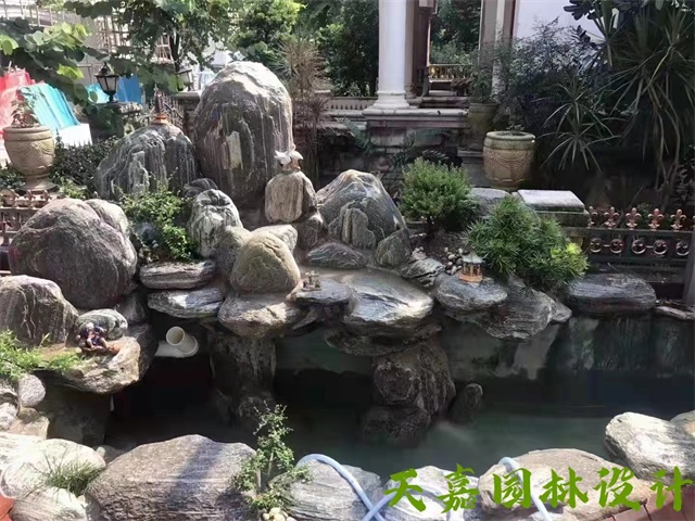 济南小型庭院假山鱼池